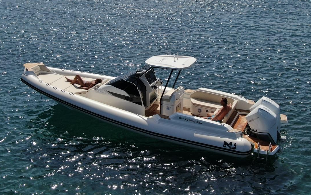 Nuova Jolly NJ Prince 33 CC - Bateau semi-rigide hors bord