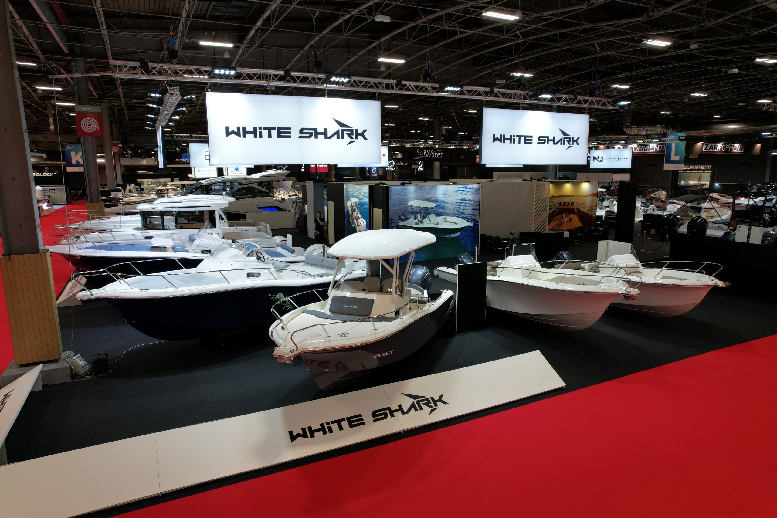 Stand WHITE SHARK au salon NAUTIC de Paris 2021