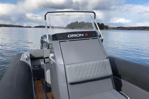 Northstar ORION 6 - Bateau semi-rigide hord bord