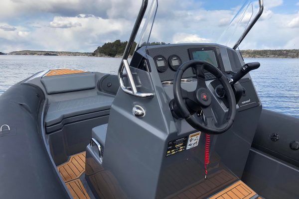 Northstar ORION 6 - Bateau semi-rigide hord bord