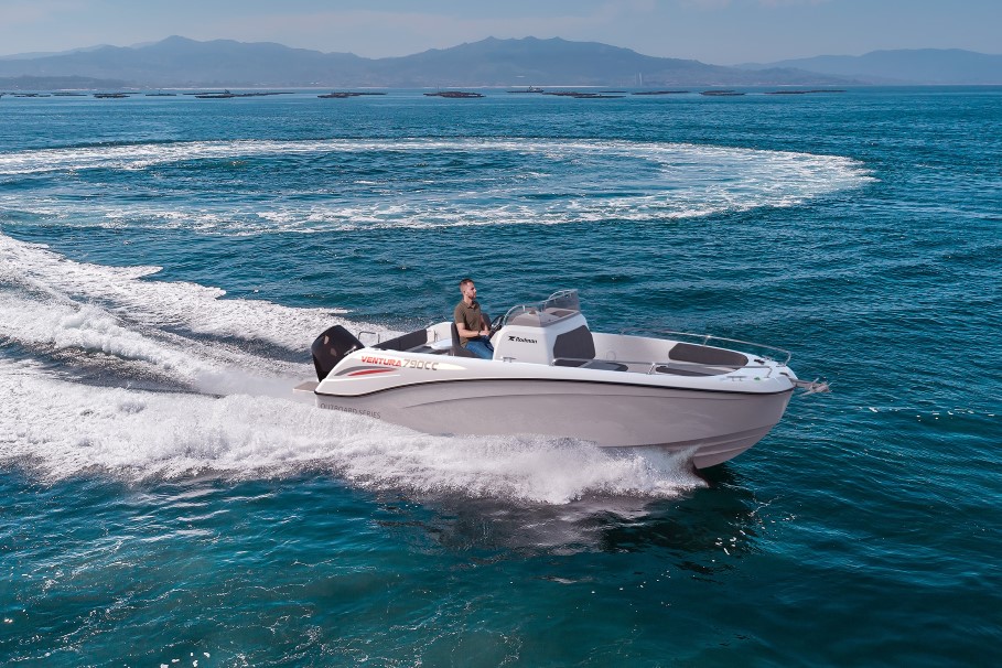 Rodman 790 Ventura CC - bateau moteur hors-bord