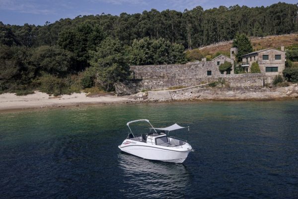 Rodman 690 Ventura CC - bateau moteur hors-bord