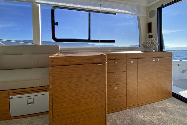 Rodman 1290 Evolution- Bateau de pêche et de croisière avec flybridge