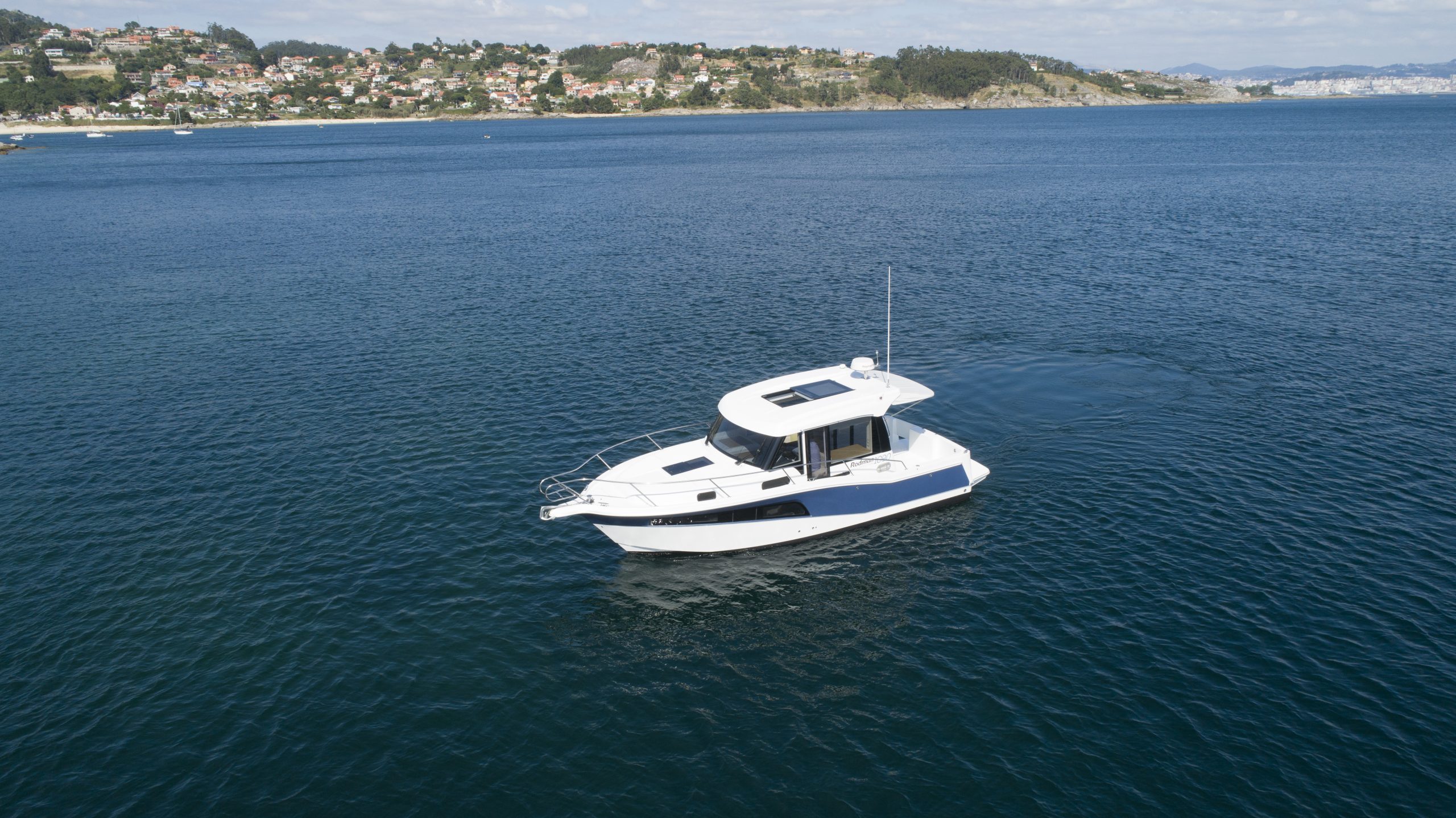 RODMAN 1090 Evolution - Bateau moteur pêche et plaisance