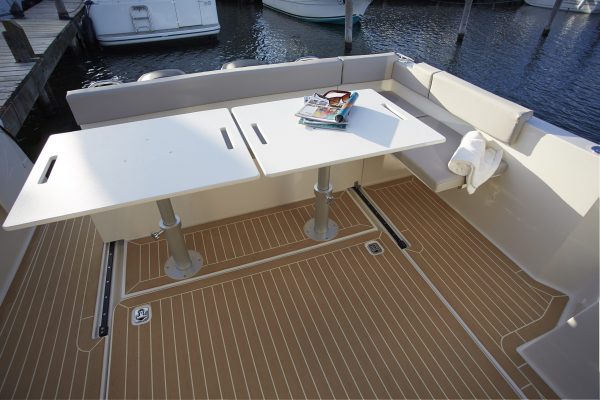 RODMAN 890 Ventura - Bateau moteur pêche et plaisance