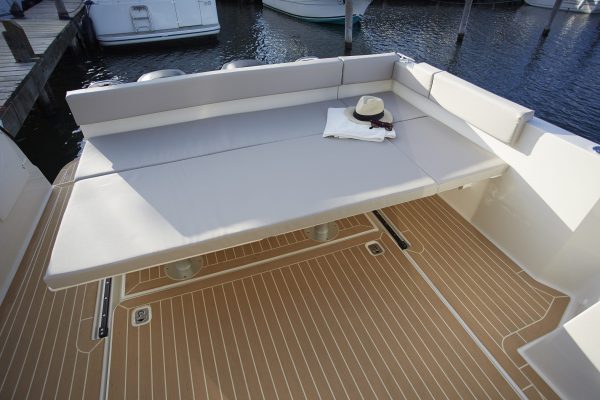 RODMAN 890 Ventura - Bateau moteur pêche et plaisance