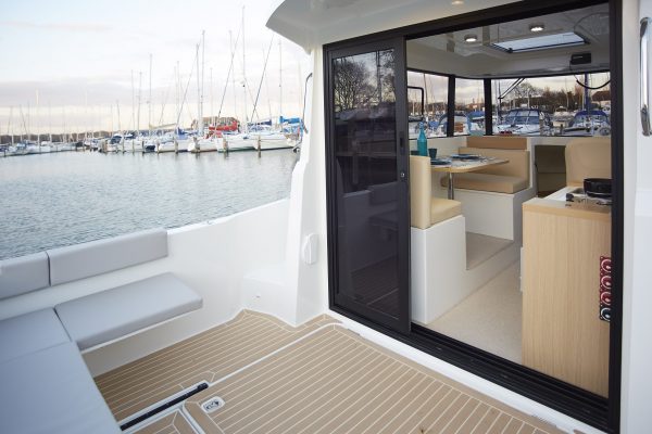 RODMAN 890 Ventura - Bateau moteur pêche et plaisance