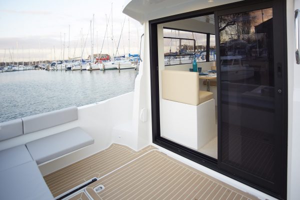 RODMAN 890 Ventura - Bateau moteur pêche et plaisance