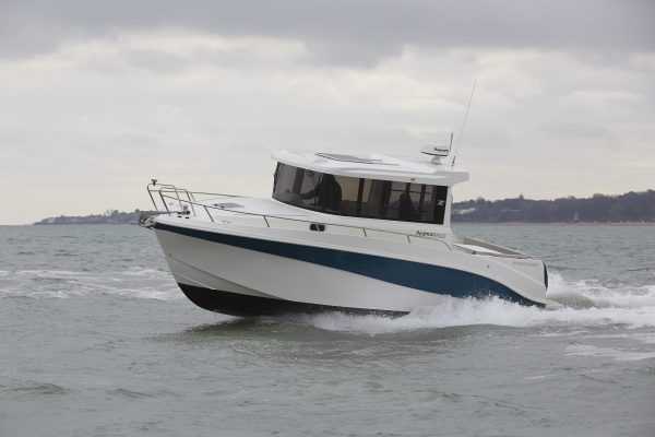 RODMAN 890 Ventura - Bateau moteur pêche et plaisance