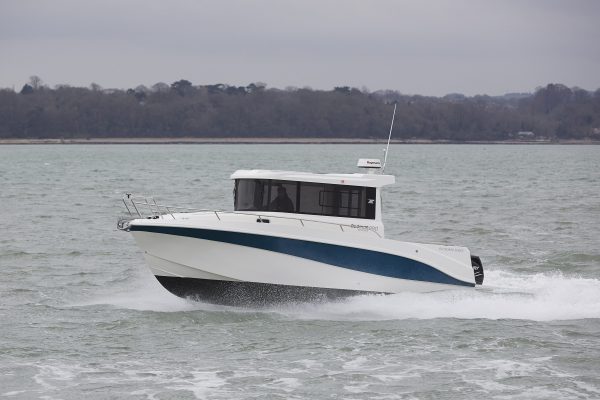 RODMAN 890 Ventura - Bateau moteur pêche et plaisance
