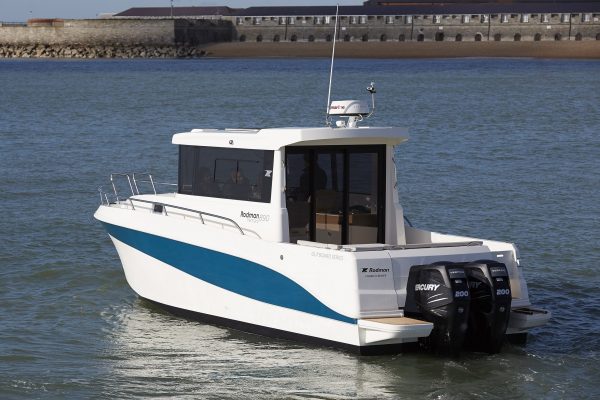 RODMAN 890 Ventura - Bateau moteur pêche et plaisance