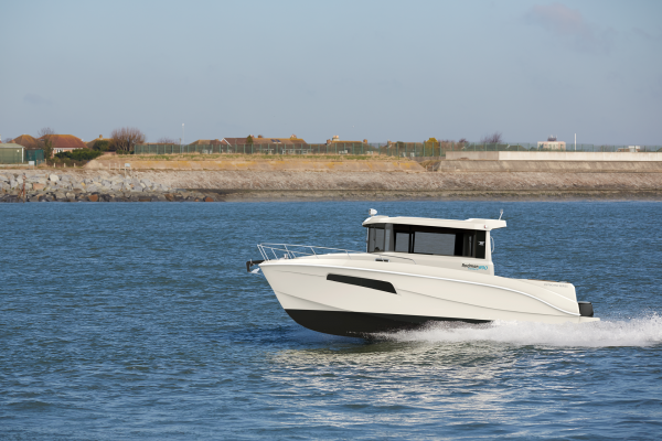 RODMAN 890 Ventura - Bateau moteur pêche et plaisance