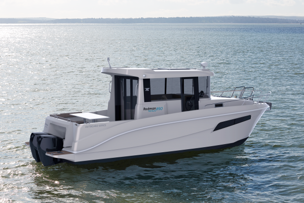 RODMAN 890 Ventura - Bateau moteur pêche et plaisance