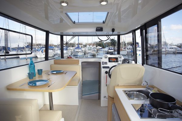 RODMAN 890 Ventura - Bateau moteur pêche et plaisance