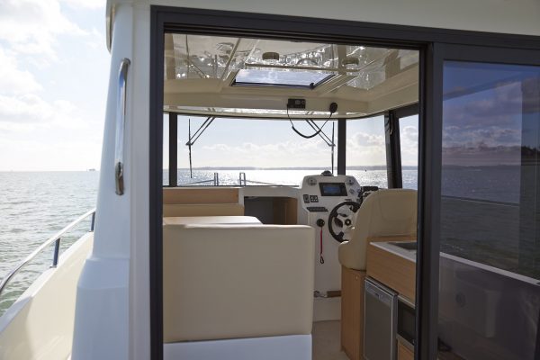 RODMAN 890 Ventura - Bateau moteur pêche et plaisance