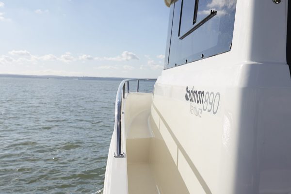 RODMAN 890 Ventura - Bateau moteur pêche et plaisance