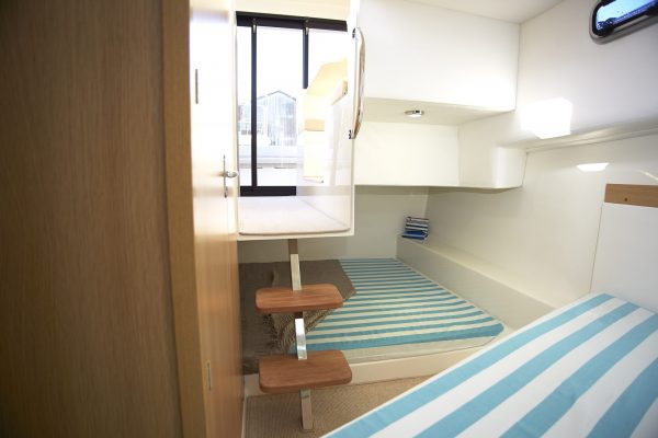 RODMAN 890 Ventura - Bateau moteur pêche et plaisance