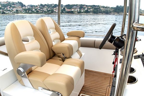 RODMAN 33 Offshore - bateau de pêche sportif et plaisance