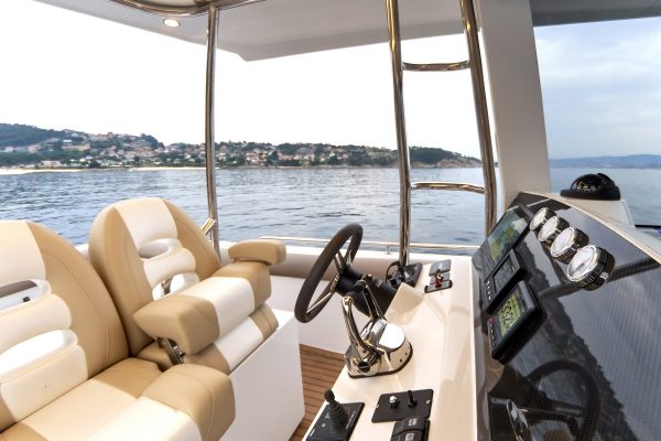 RODMAN 33 Offshore - bateau de pêche sportif et plaisance