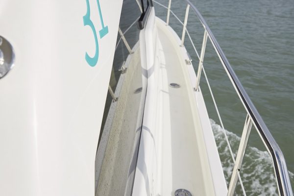 RODMAN Spirit 31 - bateau moteur hors-bord pour la pêche et la plaisance
