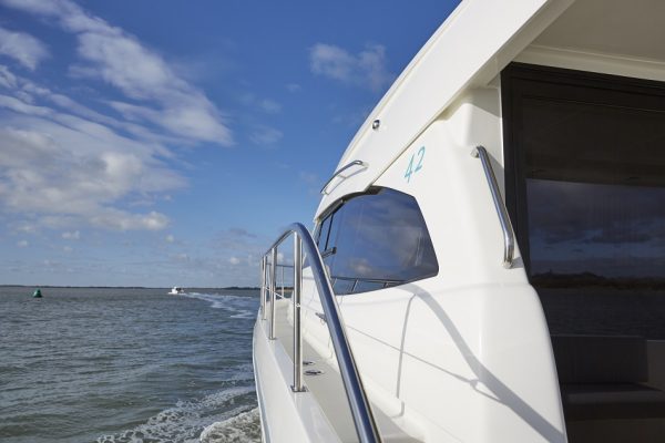 RODMAN Spirit 42 - bateau moteur pêche et plaisance