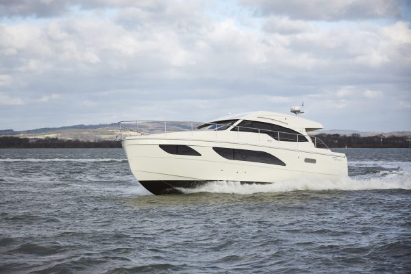 RODMAN Spirit 42 - bateau moteur pêche et plaisance