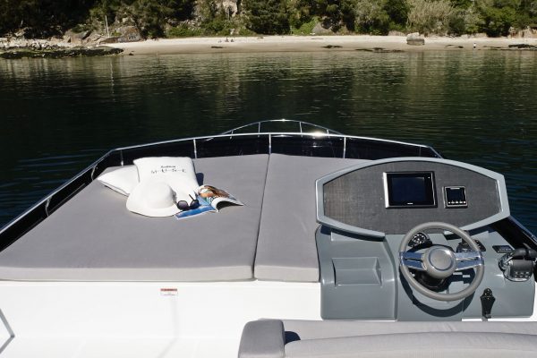 RODMAN Muse 44 - bateau moteur pour la pêche et la plaisance