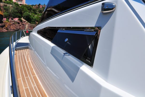 Nuova Jolly PRINCE 43 Luxury Cabin - Bateau semi rigide de luxe avec moteur inboard ou hors-bord