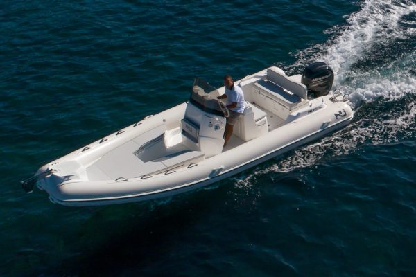 NUOVA JOLLY NJ 650 XL - Semi rigide de luxe avec moteur hors-bord
