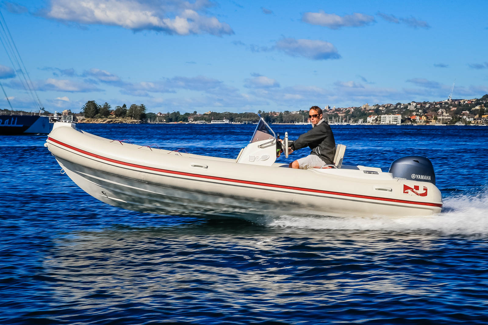 NUOVA JOLLY NJ 530 - Semi rigide de luxe avec moteur hors-bord