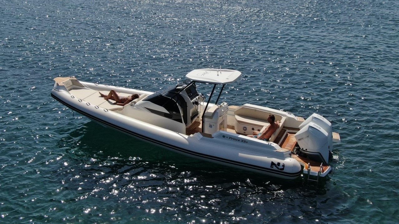 NUOVA JOLLY PRINCE 33 CC - Semi rigide de luxe avec console centrale et moteur hors-bord