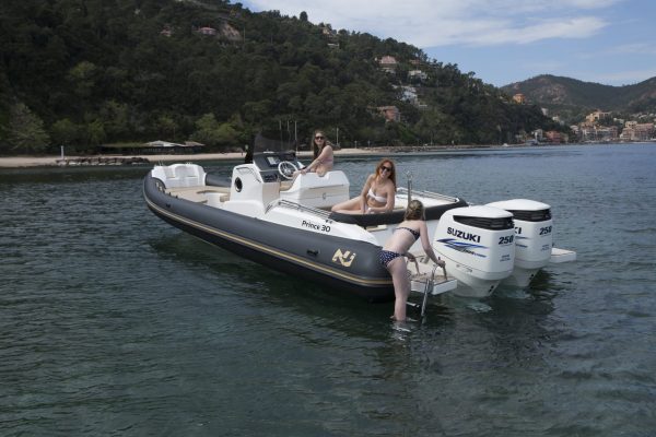 NUOVA JOLLY PRINCE 30 - Bateau semi rigide de luxe avec moteur hors-bord