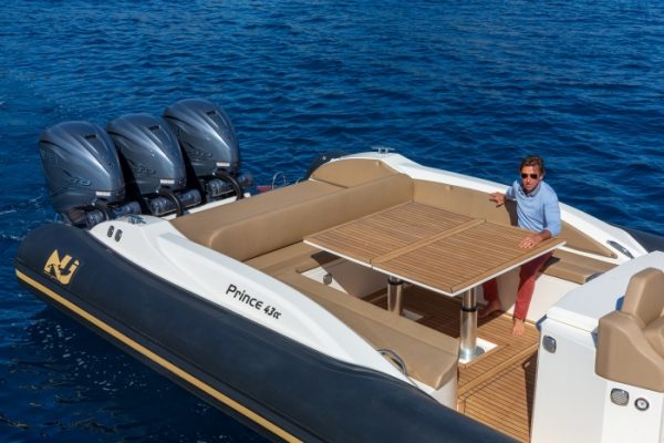 Nuova Jolly PRINCE 43 CC - Bateau semi rigide de luxe avec moteur inboard ou hors-bord