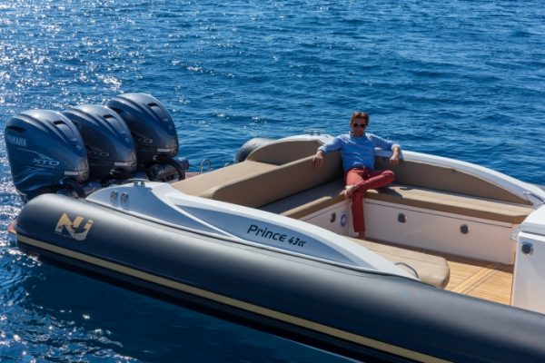 Nuova Jolly PRINCE 43 CC - Bateau semi rigide de luxe avec moteur inboard ou hors-bord