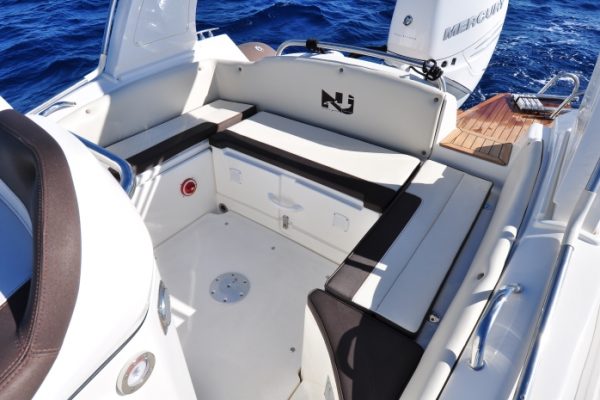 NUOVA JOLLY Prince 27 - Semi rigide haut de gamme avec moteur hors-bord