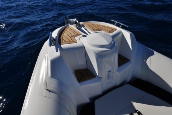 NUOVA JOLLY Prince 27 - Semi rigide haut de gamme avec moteur hors-bord