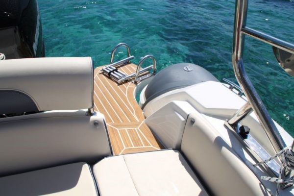 NUOVA JOLLY Prince 24 CC - Semi rigide haut de gamme avec moteur hors-bord