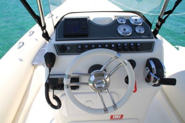 NUOVA JOLLY Prince 24 CC - Semi rigide haut de gamme avec moteur hors-bord