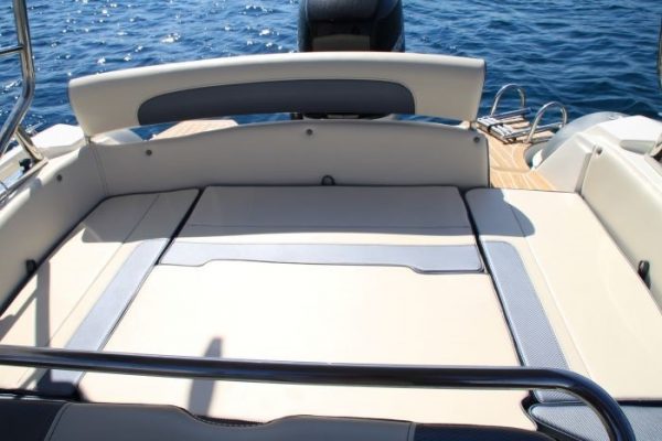 NUOVA JOLLY Prince 24 CC - Semi rigide haut de gamme avec moteur hors-bord