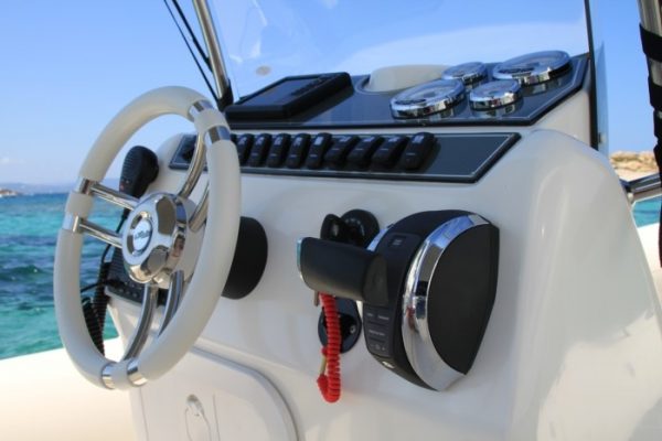 NUOVA JOLLY Prince 24 CC - Semi rigide haut de gamme avec moteur hors-bord