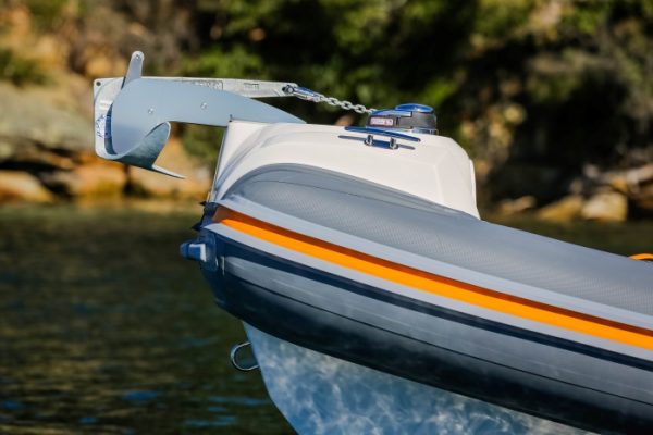 NUOVA JOLLY Prince 22 - Semi rigide haut de gamme avec moteur hors-bord