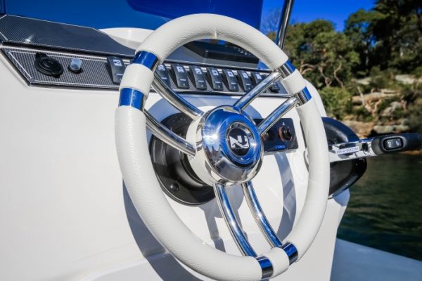 NUOVA JOLLY Prince 22 - Semi rigide haut de gamme avec moteur hors-bord