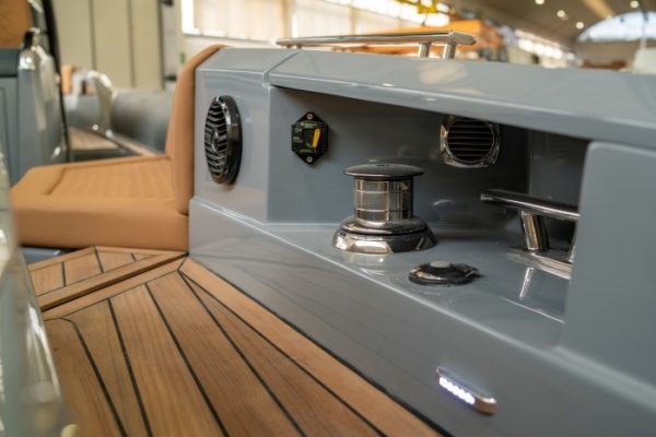 NUOVA JOLLY PRINCE 50 - Bateau semi rigide de luxe avec moteur hors-bord