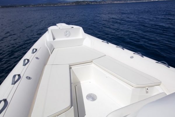 NUOVA JOLLY NJ 700 XL - Bateau semi rigide de luxe avec moteur hors-bord