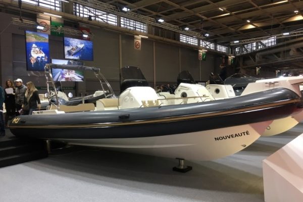 NUOVA JOLLY NJ 700 - Semi rigide habitable haut de gamme avec moteur hors-bord