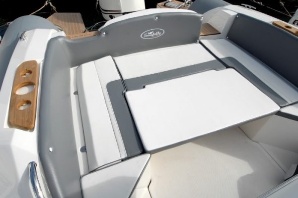 NUOVA JOLLY Prince 28 Sport Cabin - Semi rigide habitable haut de gamme avec moteur hors-bord