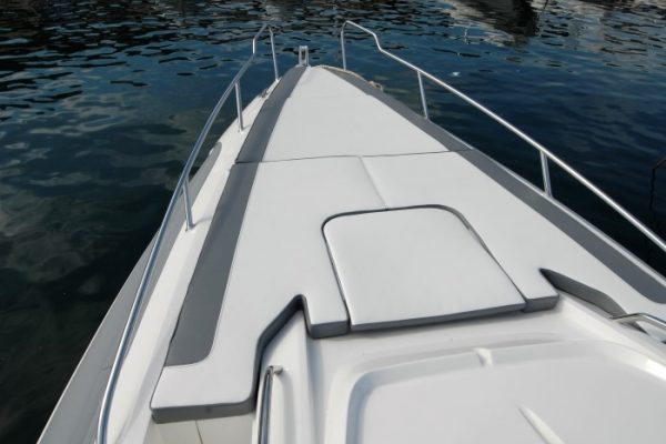 NUOVA JOLLY Prince 28 Sport Cabin - Semi rigide habitable haut de gamme avec moteur hors-bord