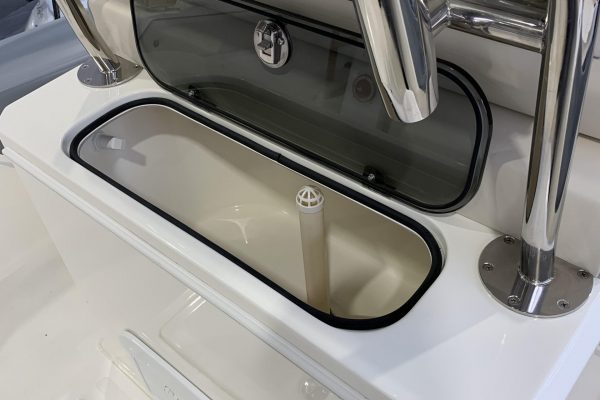 Nuova Jolly NJ 700 Seafish - Bateau de pêche gonflable semi-rigide à moteur hors-bord