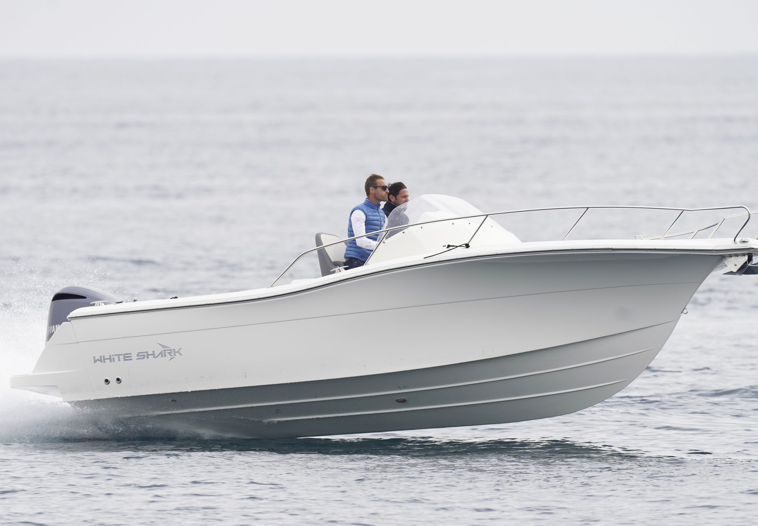 White Shark 240 SC EVO - Bateau à moteur hors-bord